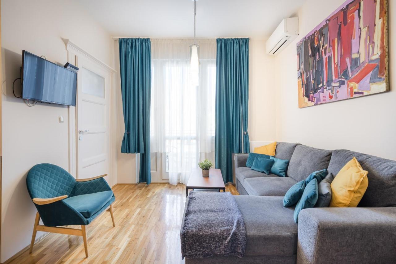 Bpr Blue Paradise Apartment With A/C Budapest Luaran gambar